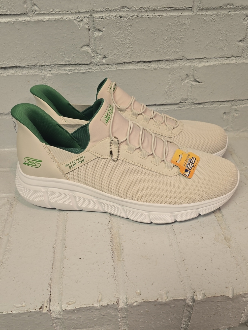 Skechers Men's Beige Slip-On Sneakers with Green Accents. Size 13. New.